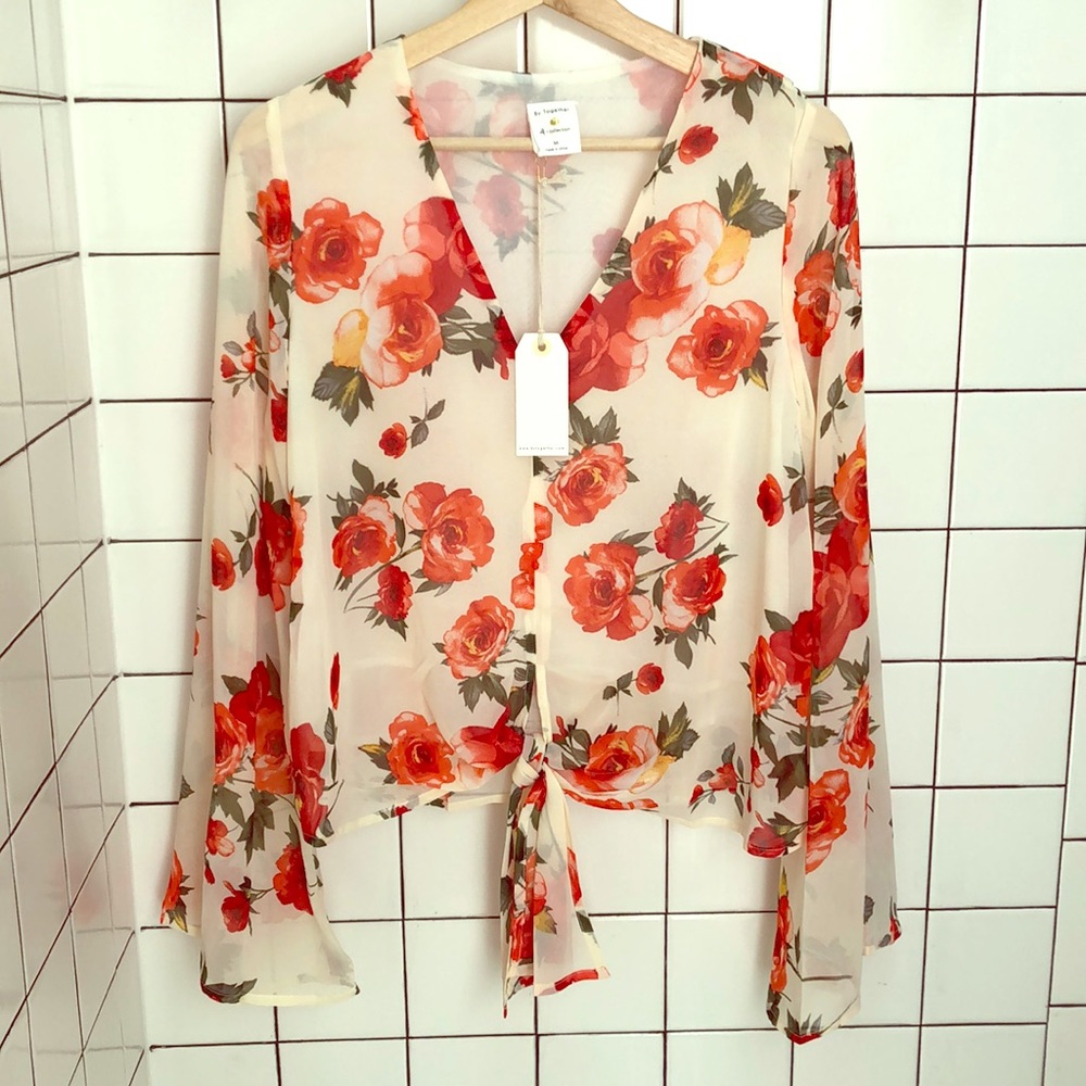 Bell sleeve Top